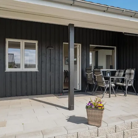 Newly Built Home, Elevated At Folle With A View Over Aarhus Bay, * Ronde